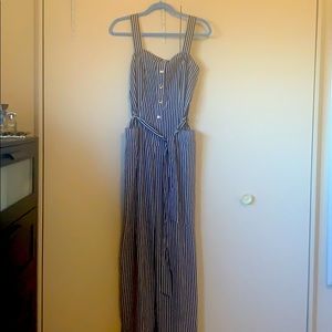 Sleeveless striped jumper